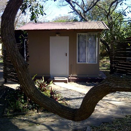 Hotel Isinkwe Backpackers Bushcamp Hluhluwe Exterior foto